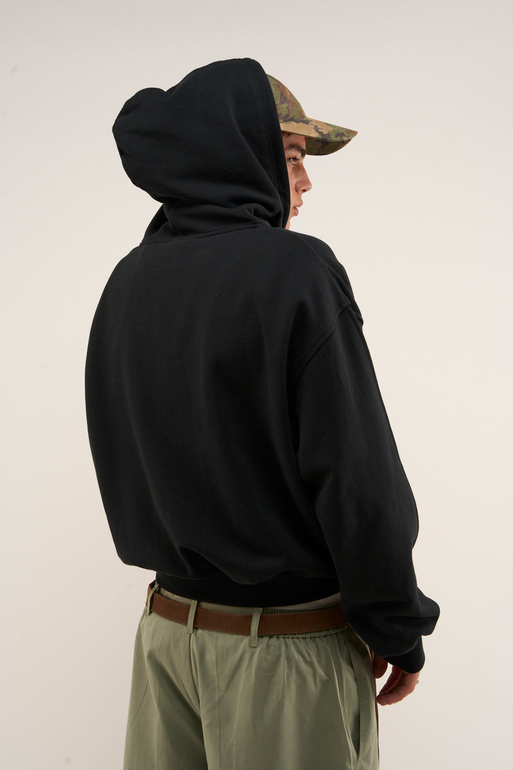Poleron Logo Black Zipped Hoodie