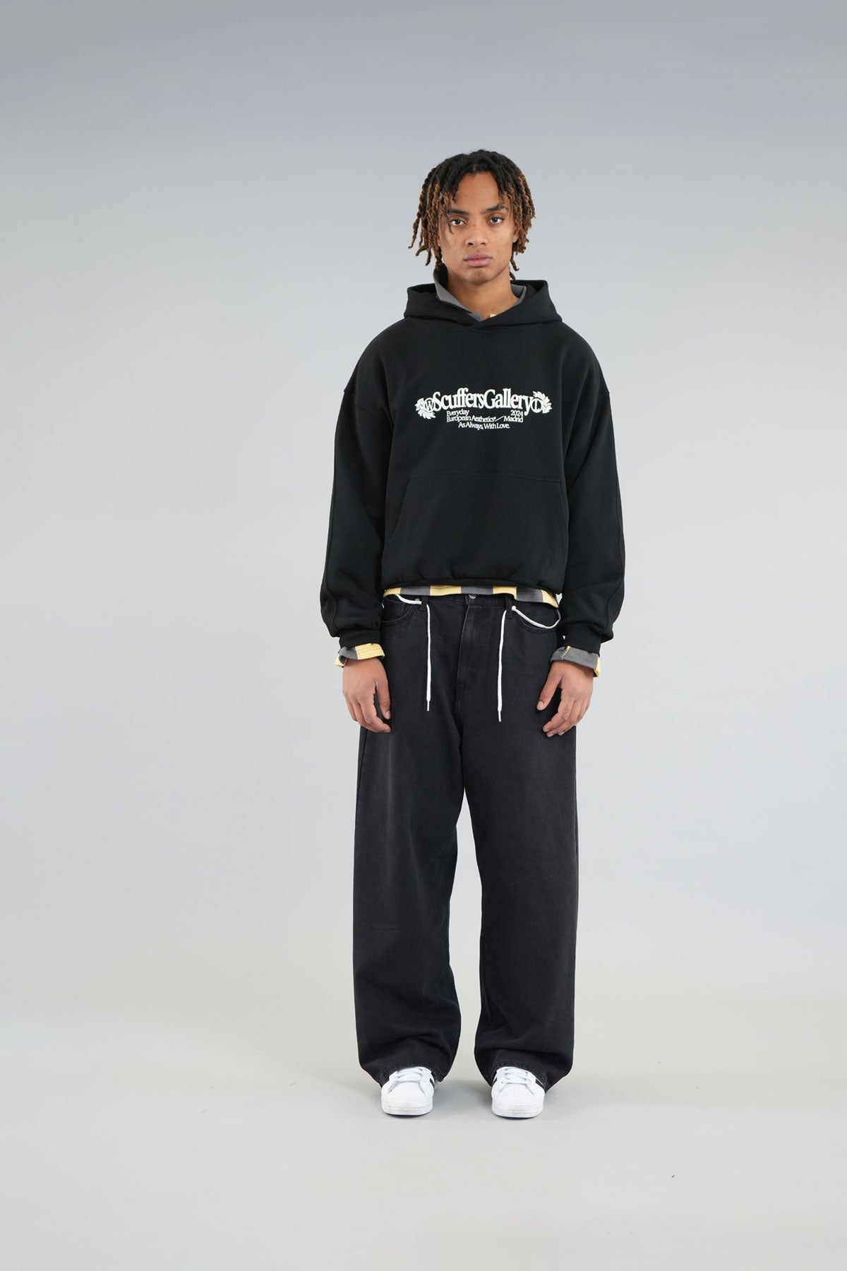 Poleron Gallery Dark Hoodie