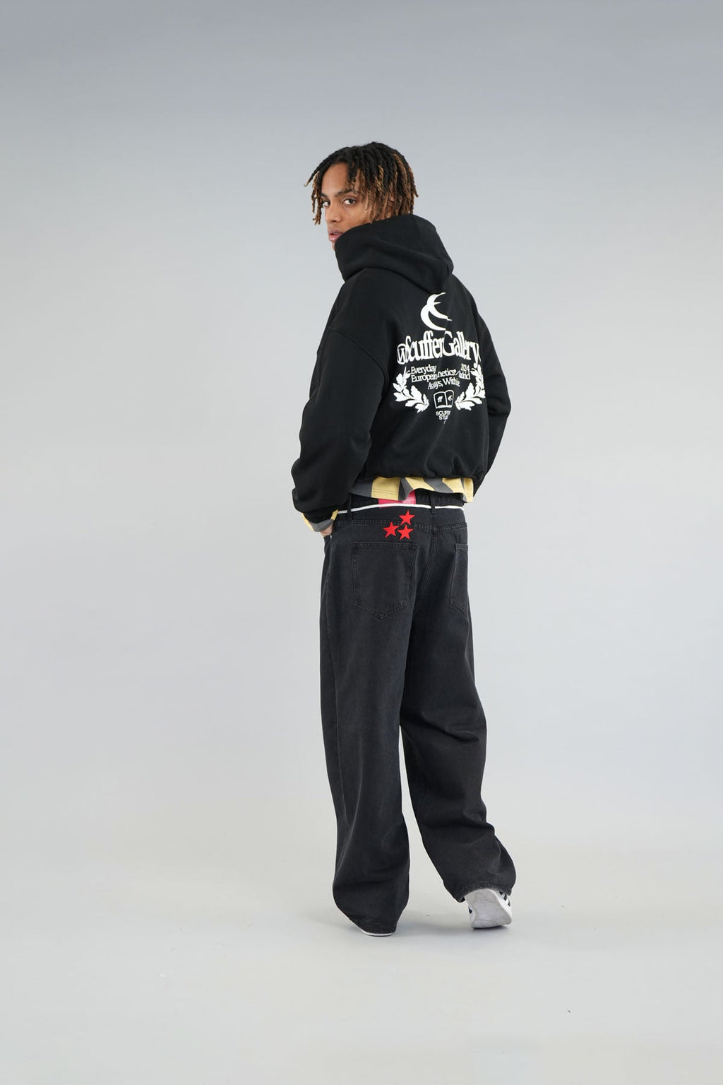 Poleron Gallery Dark Hoodie