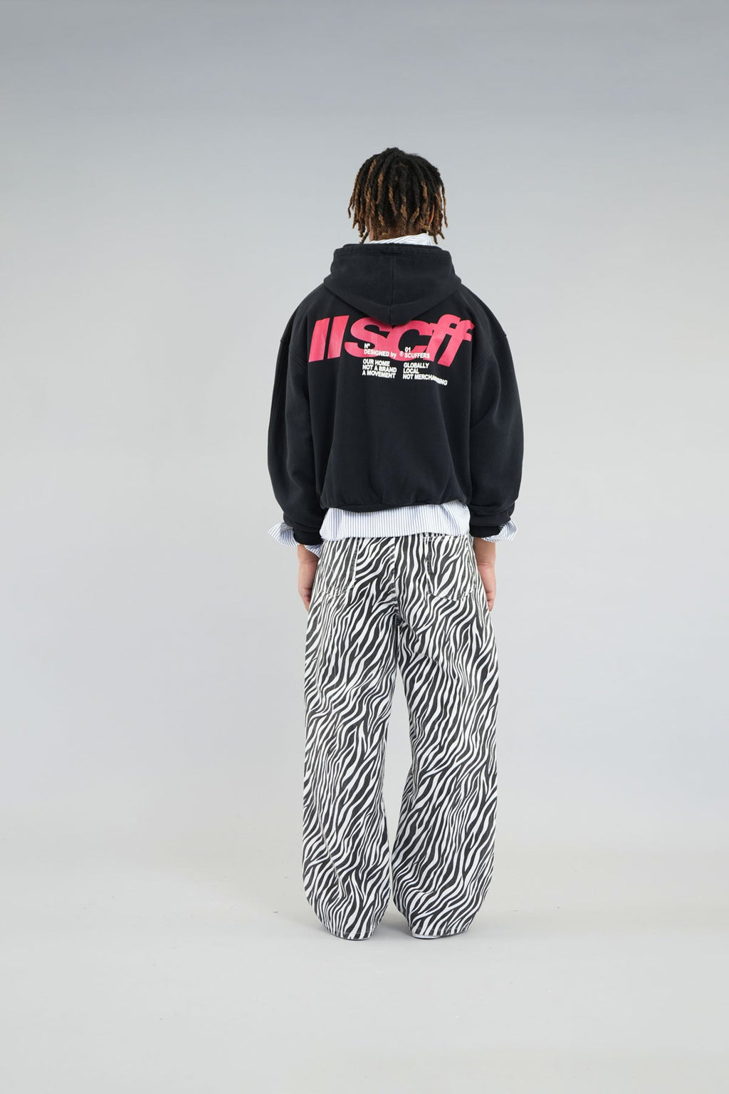 Poleron Globally Black Hoodie