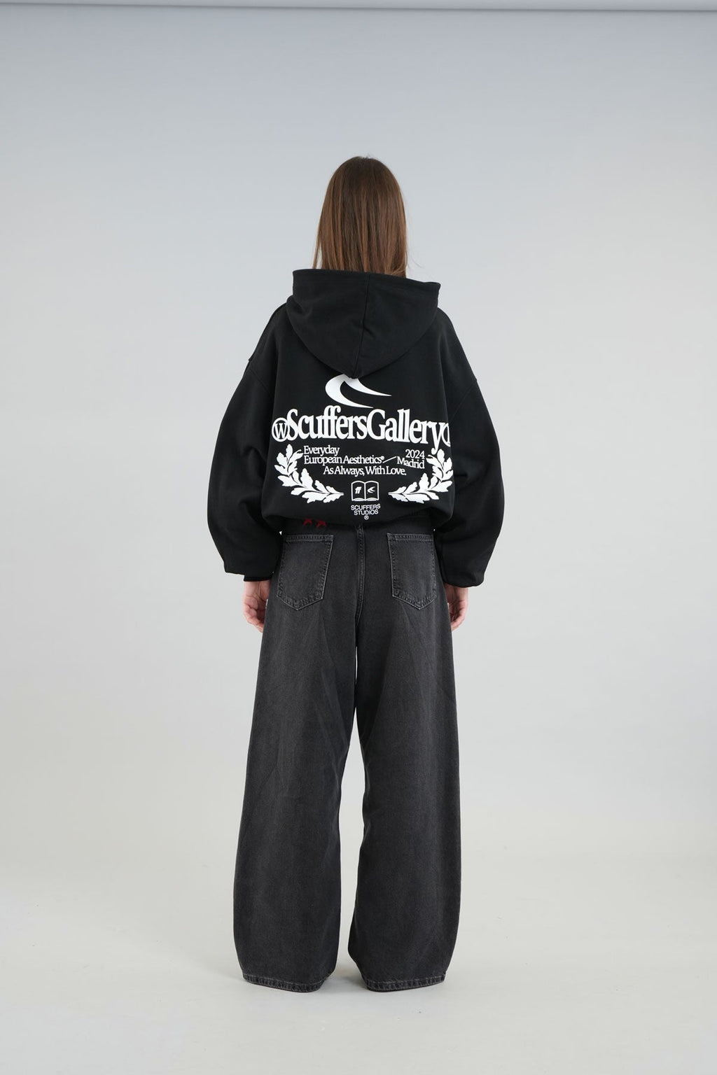 Poleron Gallery Dark Hoodie