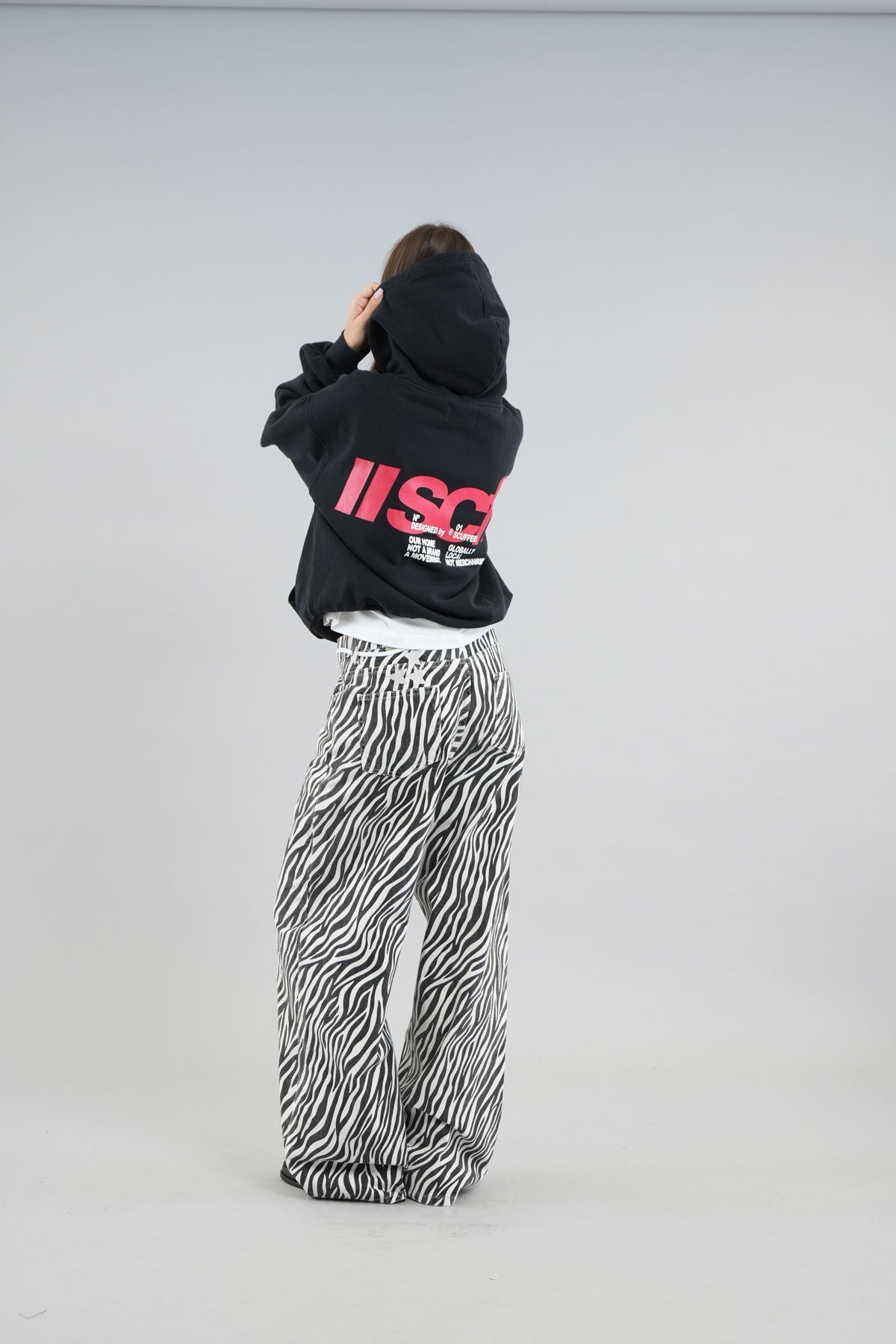 Poleron Globally Black Hoodie